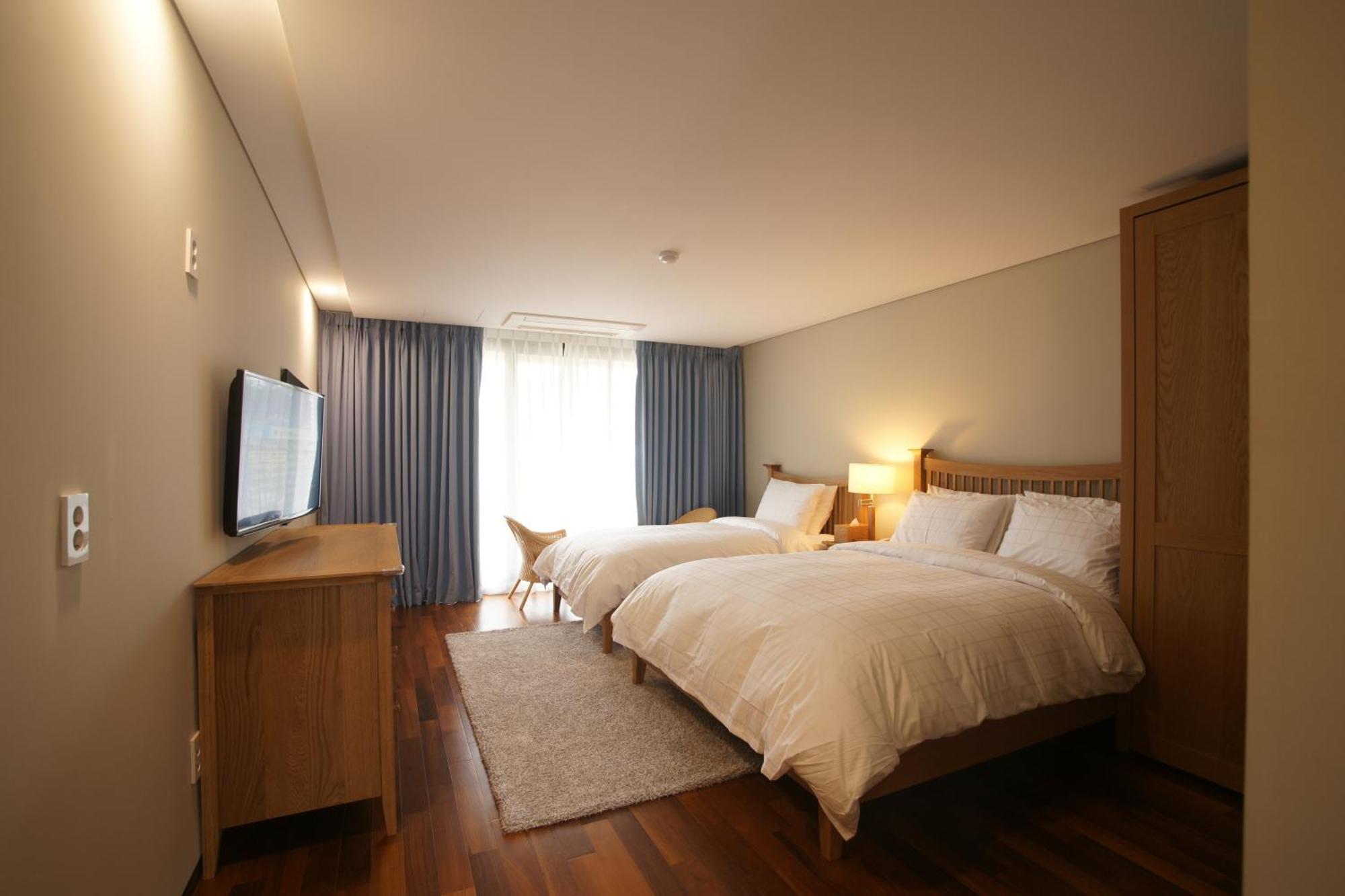 Illeinn Hotel Szogüpho Kültér fotó