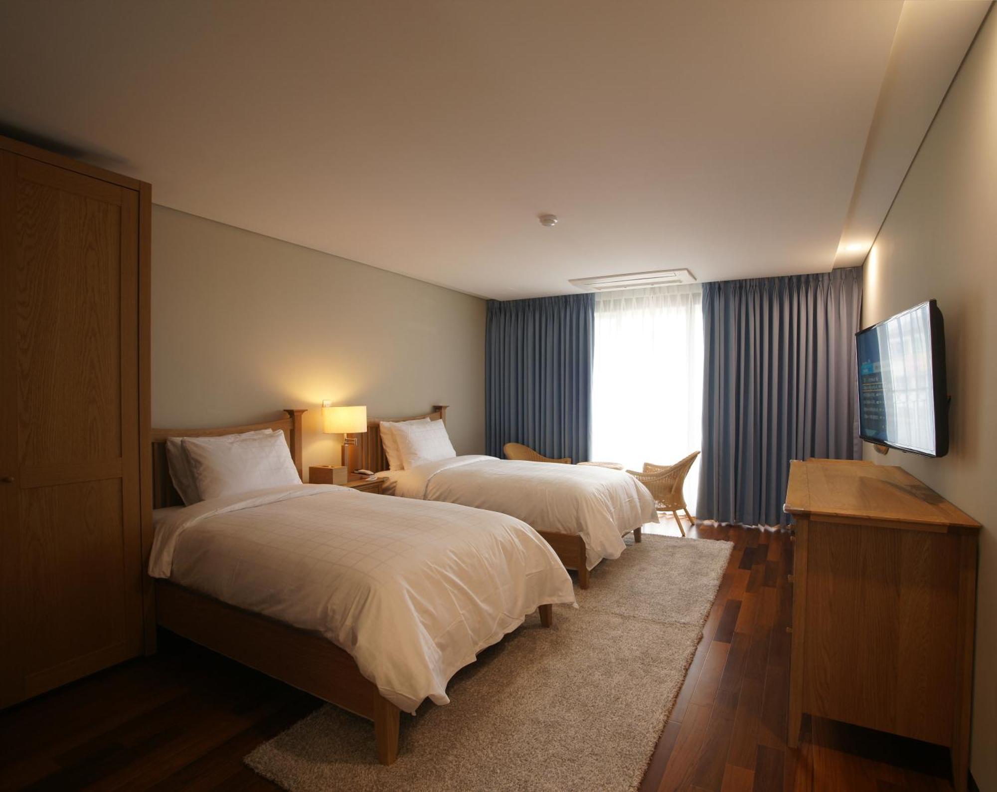 Illeinn Hotel Szogüpho Kültér fotó