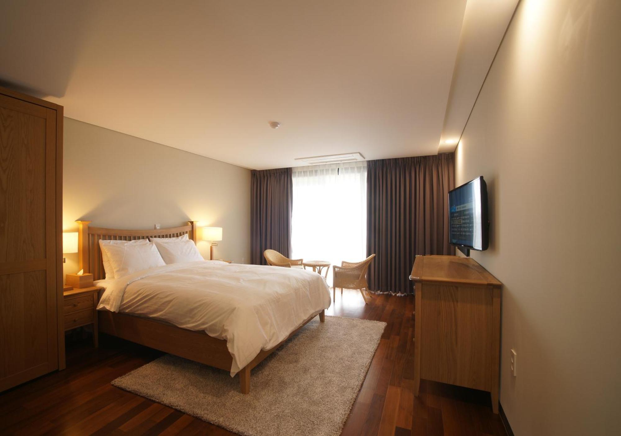 Illeinn Hotel Szogüpho Kültér fotó