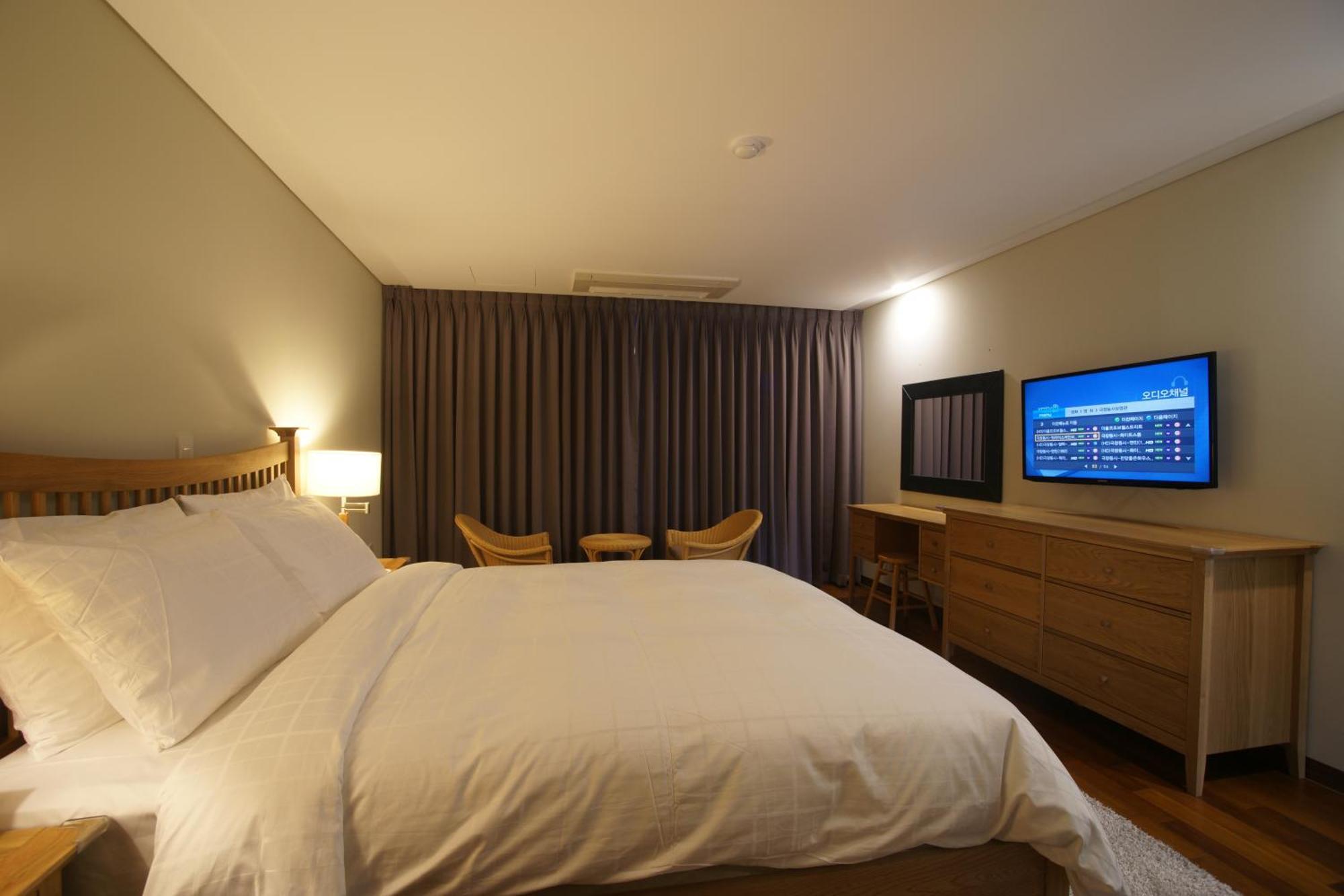 Illeinn Hotel Szogüpho Kültér fotó