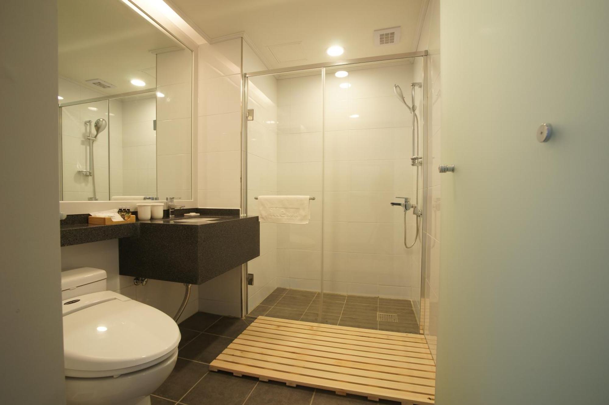 Illeinn Hotel Szogüpho Kültér fotó