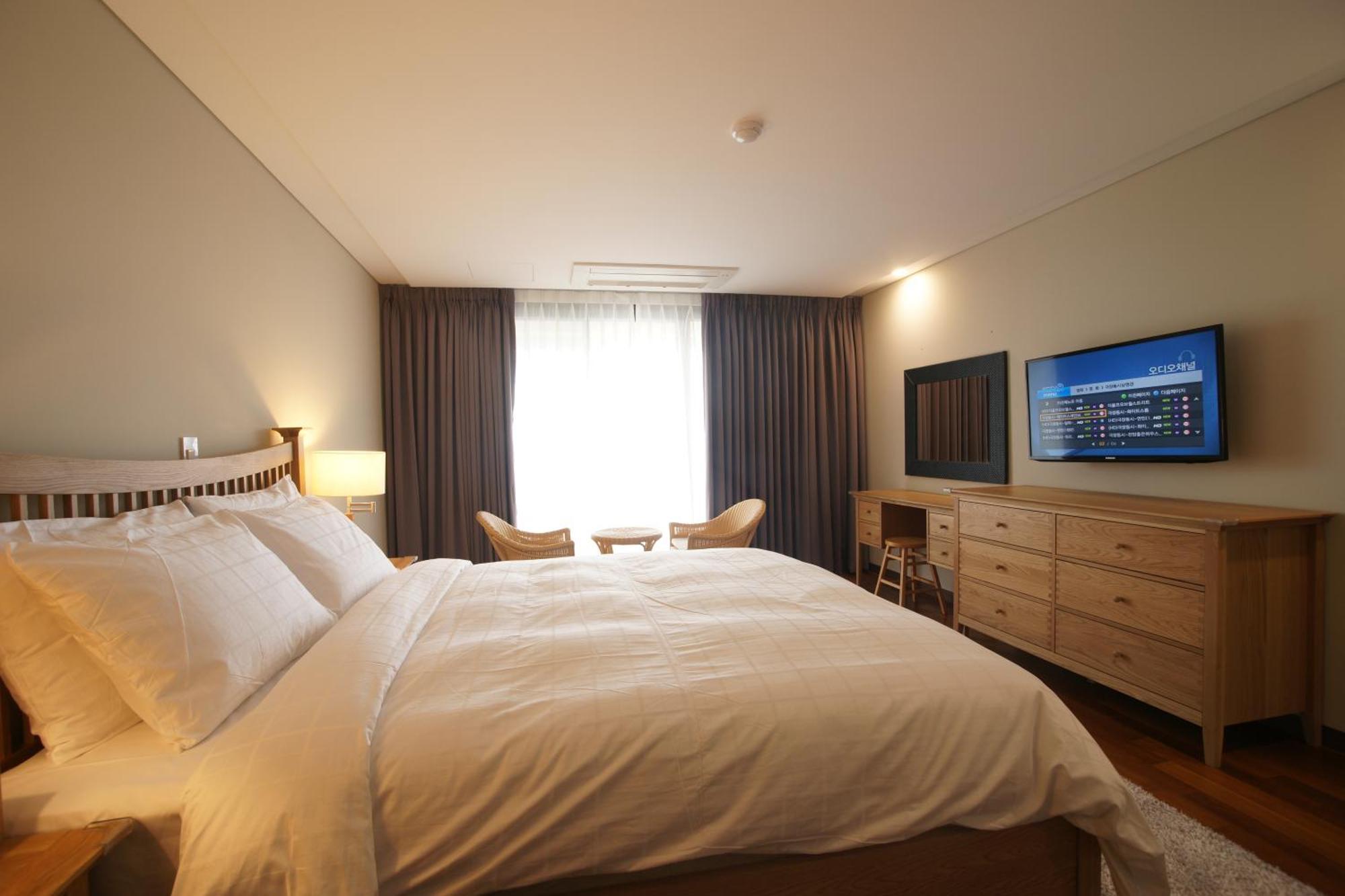 Illeinn Hotel Szogüpho Kültér fotó