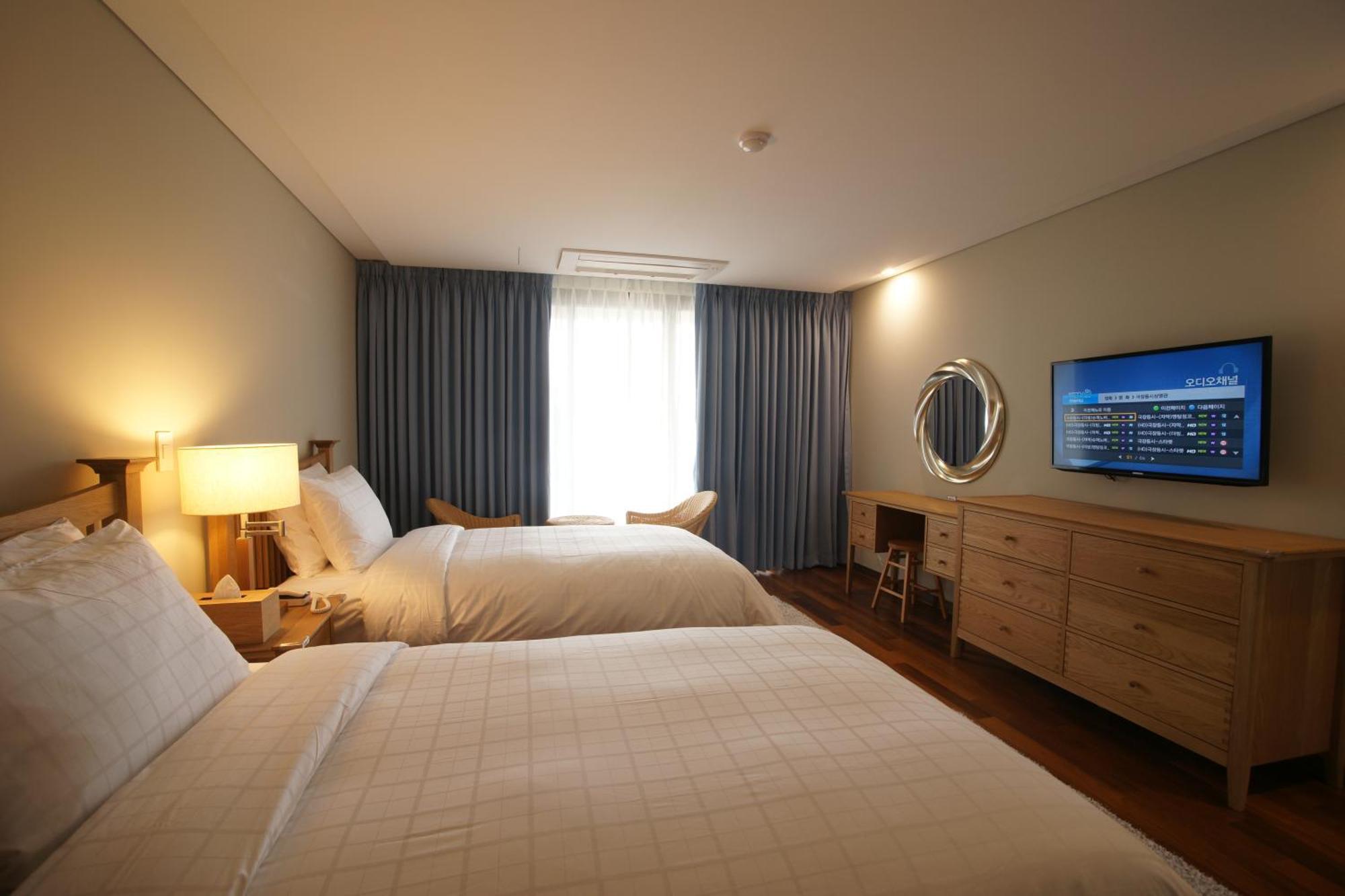 Illeinn Hotel Szogüpho Kültér fotó