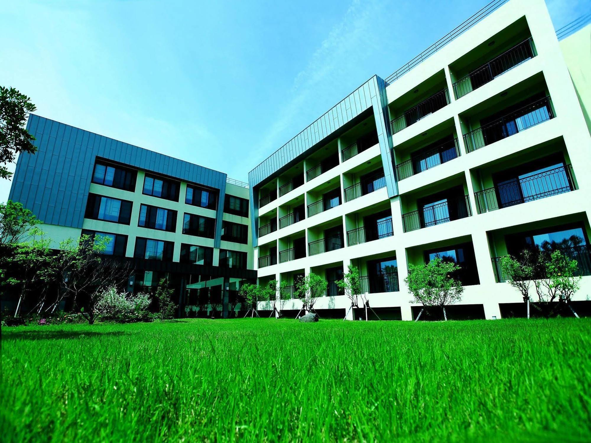 Illeinn Hotel Szogüpho Kültér fotó